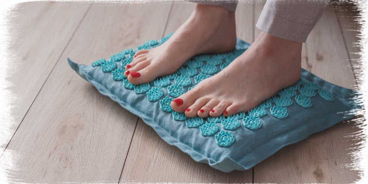 Six Benefits Of Using An Acupressure Mat For Your Aches And Pains