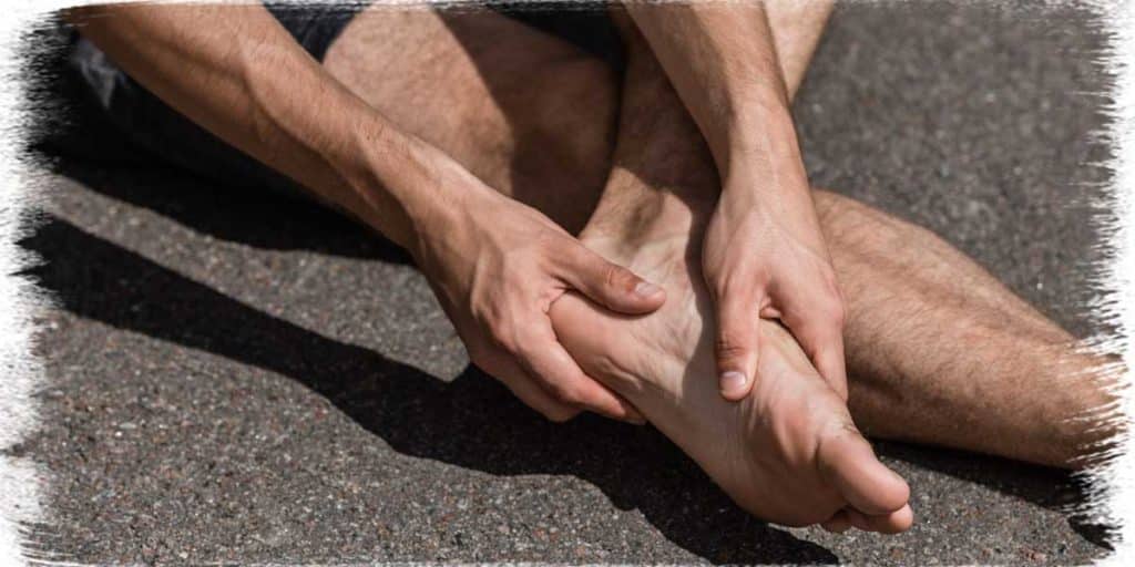 Biomechanics of Barefoot Running: 6 Risks and Benefits - Stay